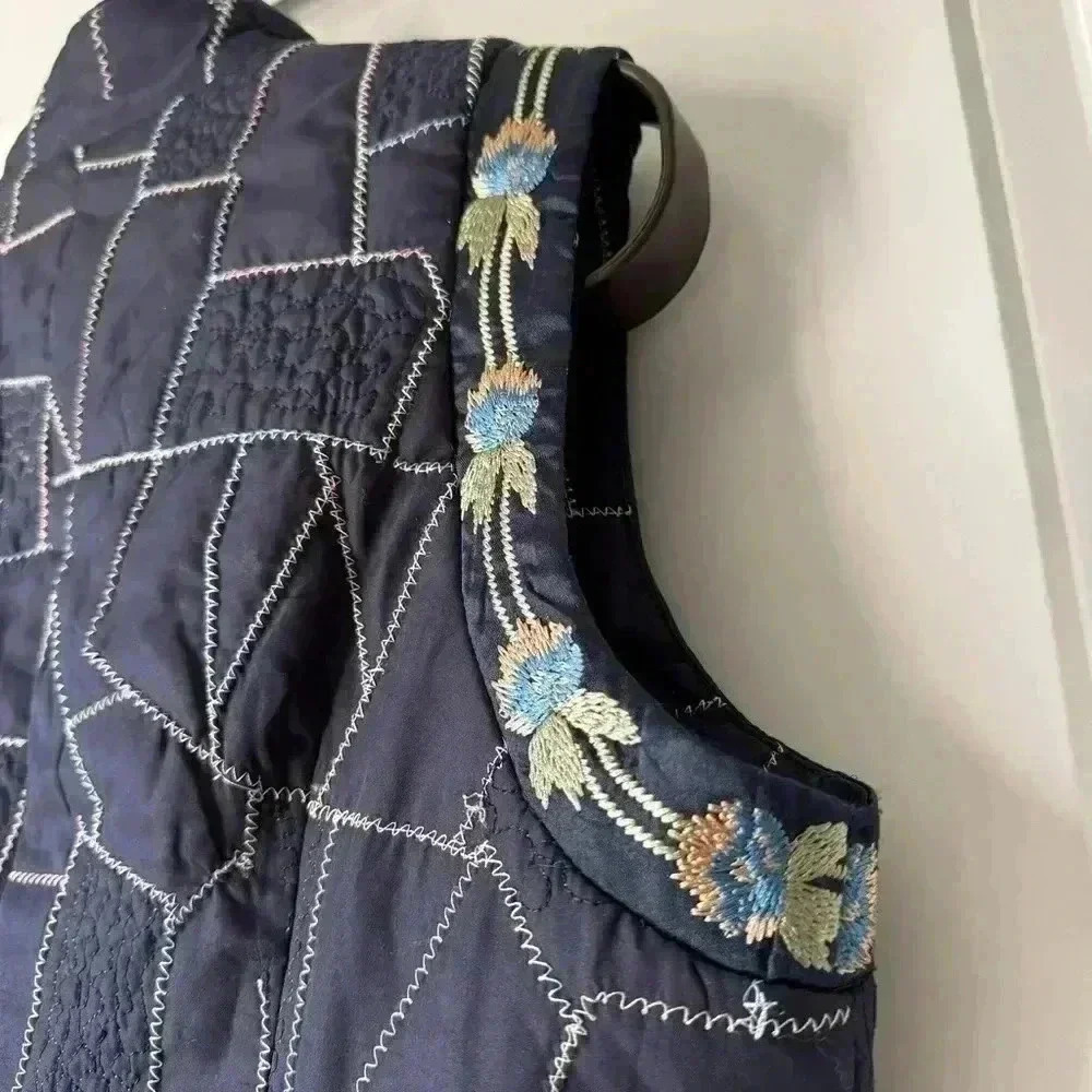 Vintage Asian  quilted embroidered vest - Picture 9 of 10
